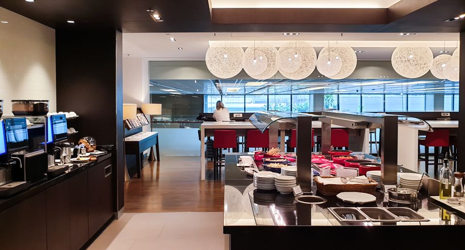 Buffet food at the British Airways Singapore Lounge